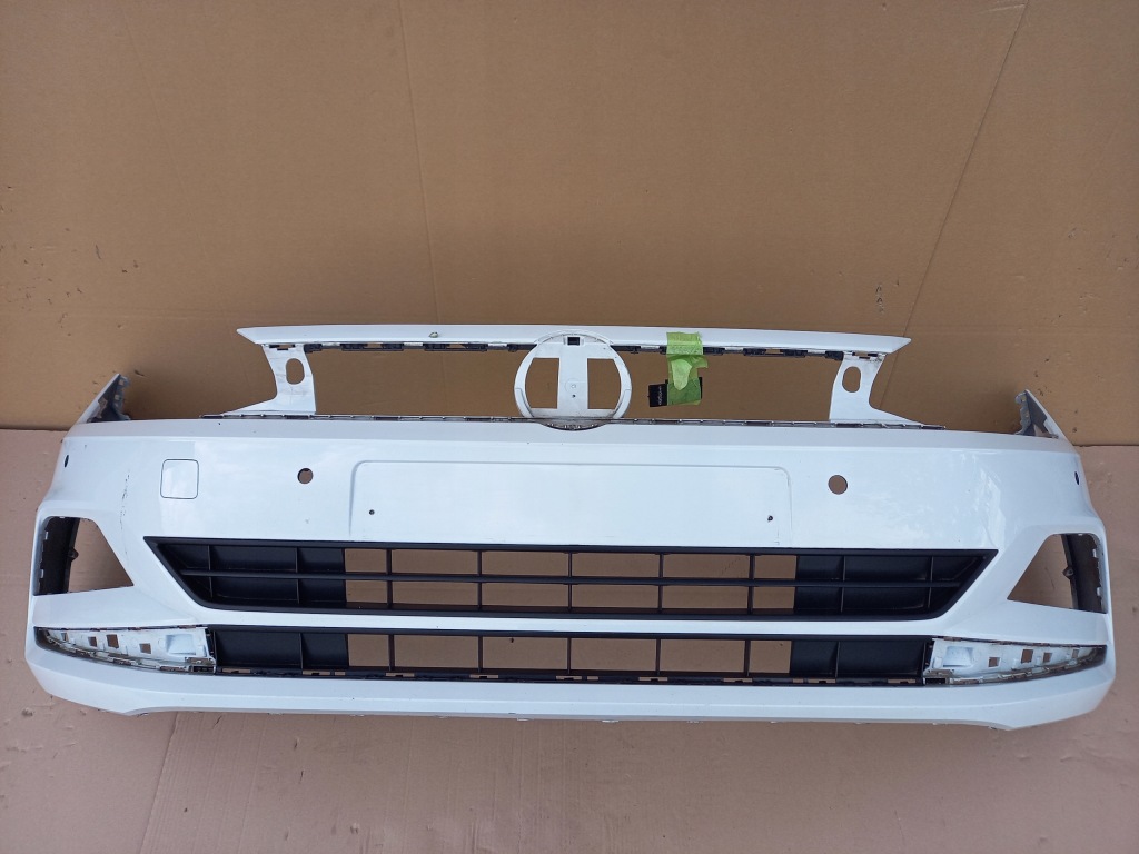 фото №1, Vw polo 2g бампер передній решітка оригінал!