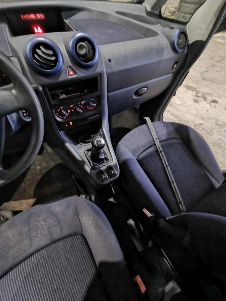 Peugeot 1007 коробка предохранителей 2007 1.4l 9653495880 9653495880 Цена