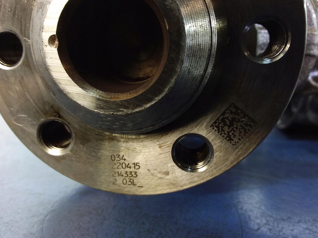 фото №8, Vw caddy iii 1,6 tdi caye wał поршни 03l105263