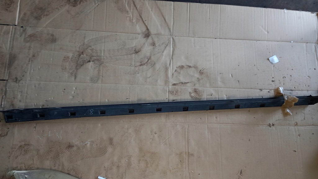 фото №10, Молдинг порог правая volvo s40 v40 lift 00-04r