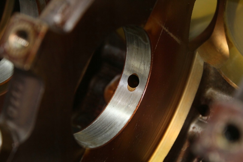 Блок на stolik a8 d3 4.2 b v8 bfm 077103021am в Україні