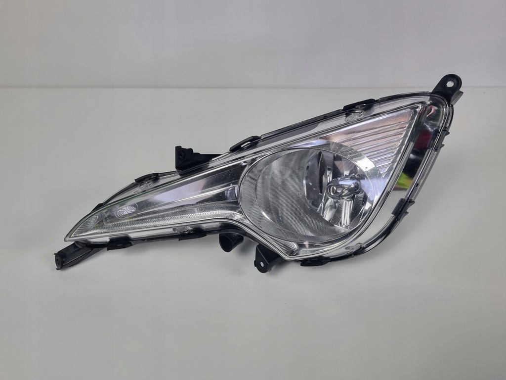 фото №1, Hyundai i40 противотуманная фара лампа левая перед 92201-3z010