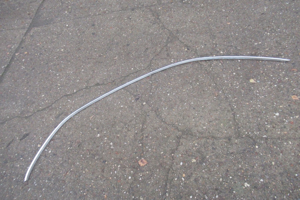 фото №1, Mercedes w212 молдинг кровельная правая a2126901680