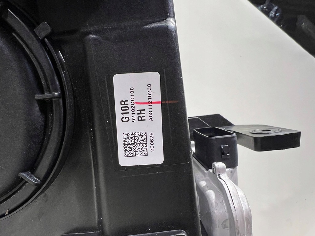 фото №10, Лампа права перед hyundai ioniq 9 full led 92102g0100