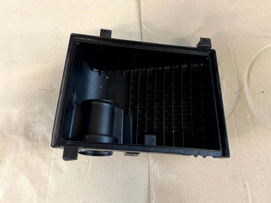 фото №11, 15- toyota hilux viii корпус фільтра повітря 17700-0l38 витратомір