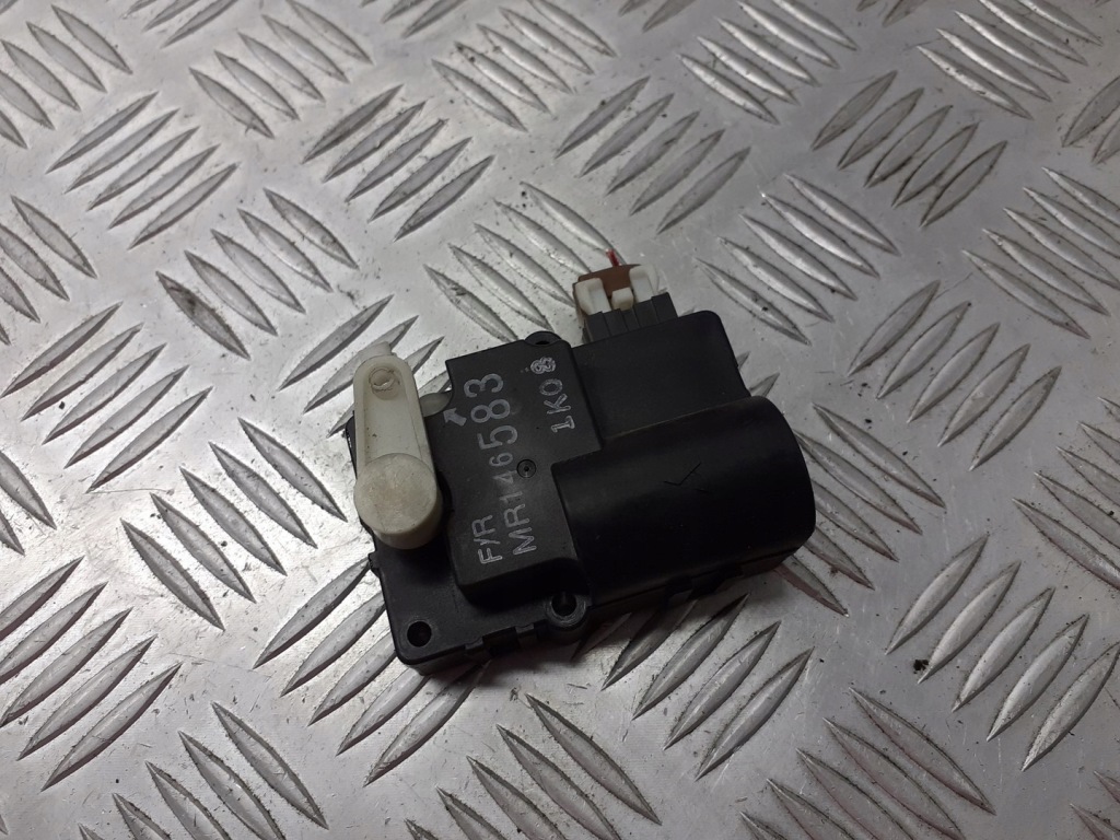 фото №1, Моторчик крышка отопителя volvo v40 mr146583