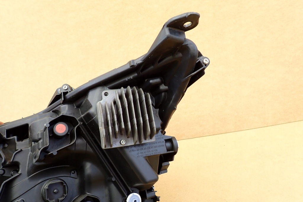 фото №13, Toyota bz4x full led лампа права eu 2024 europa koito 42-122