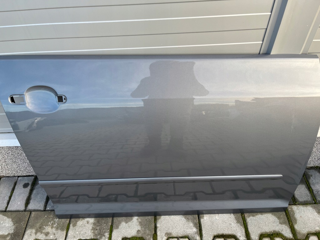 фото №1, Обшивка двері vw golf 5 plus 5m0 праве передні