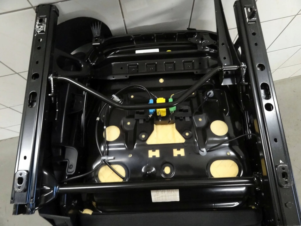 фото №8, Vw polo 6r v 2012 hb 5d сиденье пассажира правый перед передний