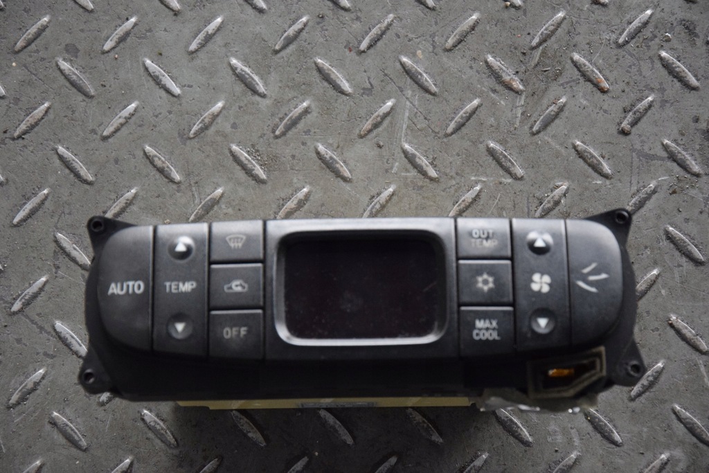 фото №1, Панель управление вентиляция mitsubishi carisma