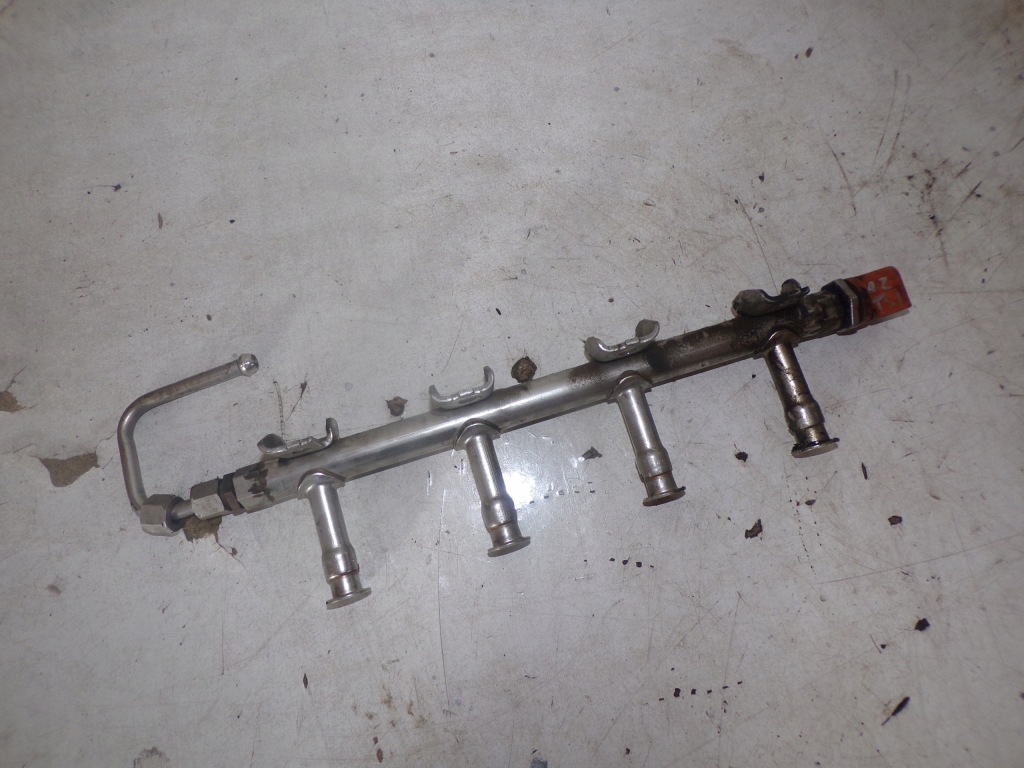 фото №1, Молдинг упорскування vw polo 1.2 tsi 03f133320c