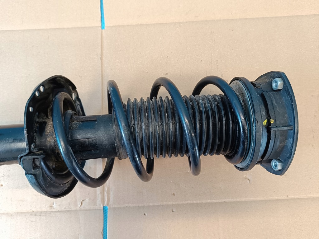 фото №12, Skoda scala lift 1.0tsi 85kw 2024r амортизатор перед 2q0413031dc 2q0411105d