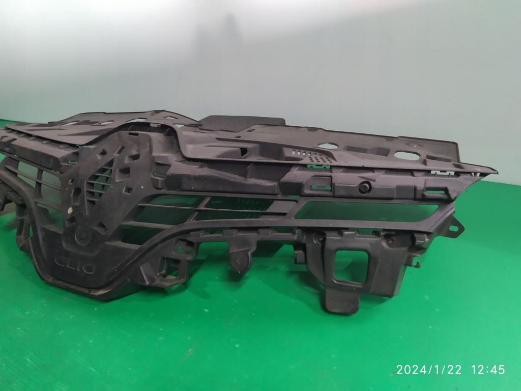 фото №4, Решётка радиатора бампера передний renault clio iv przed lift 622563184r 12-2016
