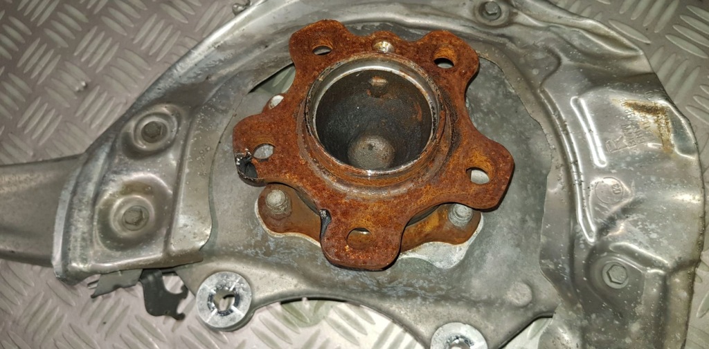 Bmw 7 g11 g12 2wd поворотный кулак правая перед 6884378 ступица колеса подшипник 6861139 Недорого