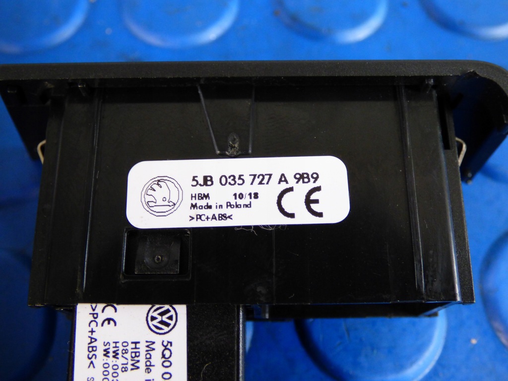 фото №3, Зчитувач роз'єм usb 5jb035727a skoda rapid