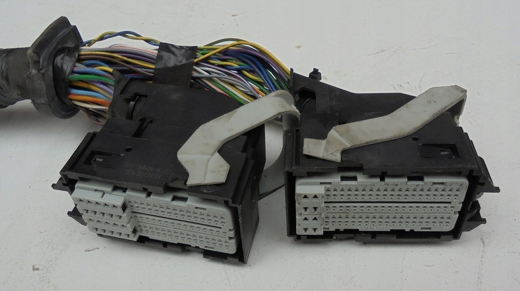 фото №1, Kuga mk2 lift колодка штекер комп'ютер роз'єми