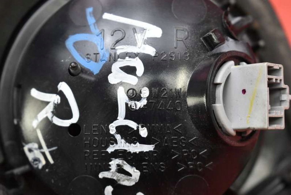 фото №8, Лампа права задня задня p2913 mazda 3 1 i bk 5d hb lift 06-09