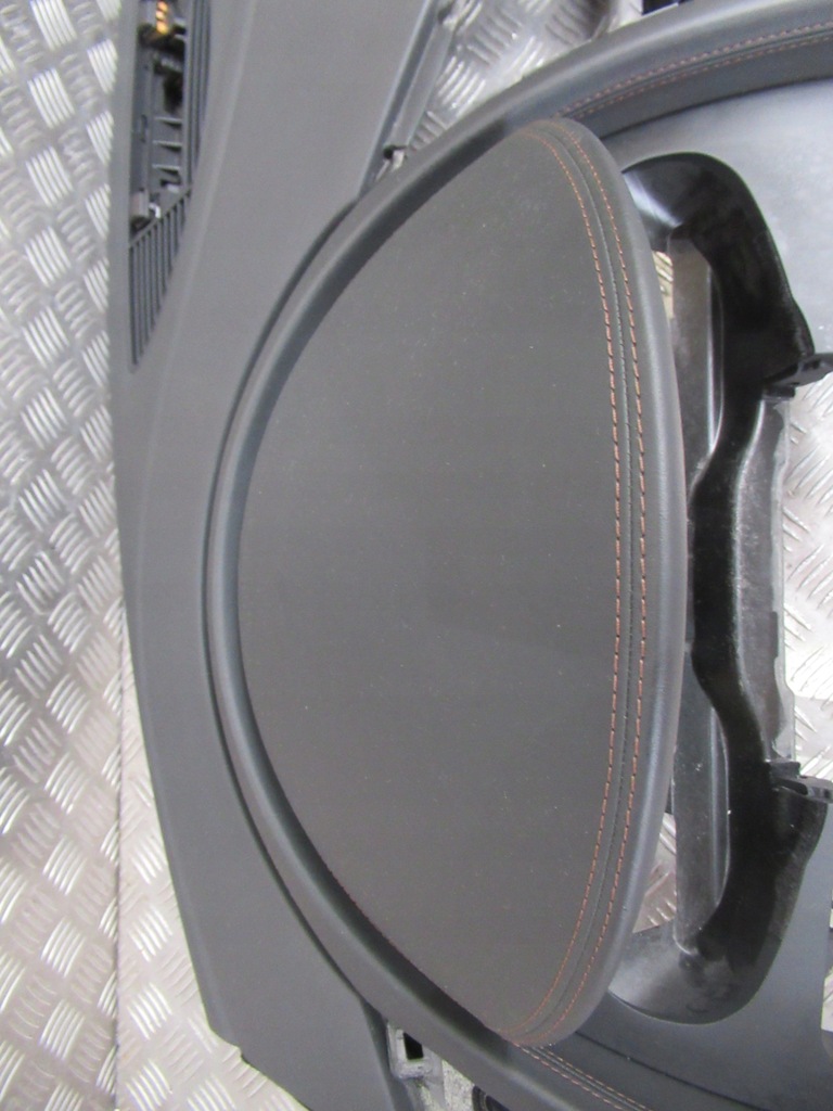 фото №4, Audi r8 панель приладів консоль подушка безпеки подушки безпеки ремені orginal