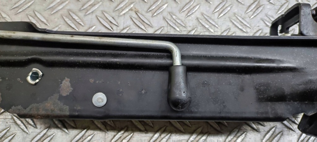 фото №7, Audi q7 4l 2006 домкрат автомобильный