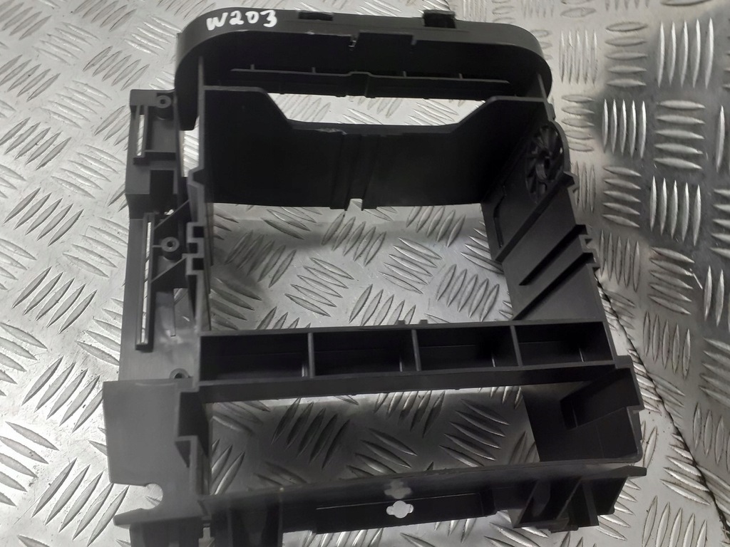 фото №1, Консоль корзина радио mercedes w203 a2036890216