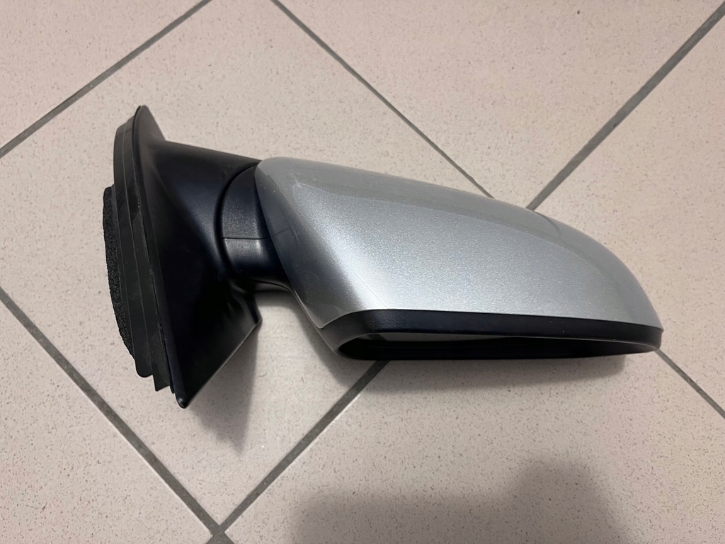 фото №8, Зеркало правое оригинальный номер hyundai i30 i-30 iii 3 17- 7pin