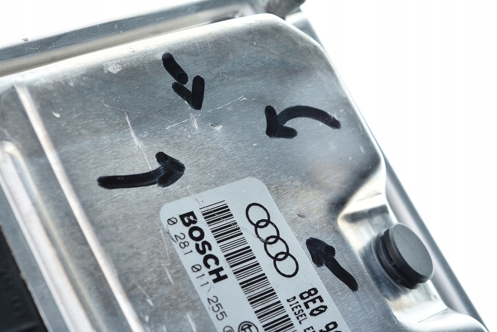 фото №7, Бортовий комп'ютер audi a6 c5 2.5 8e0907401m 0281011255 опис