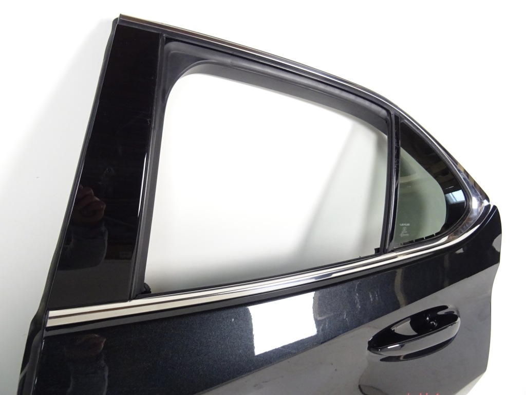 Lexus ux 250h двері ліва задня чорний повний в Україні