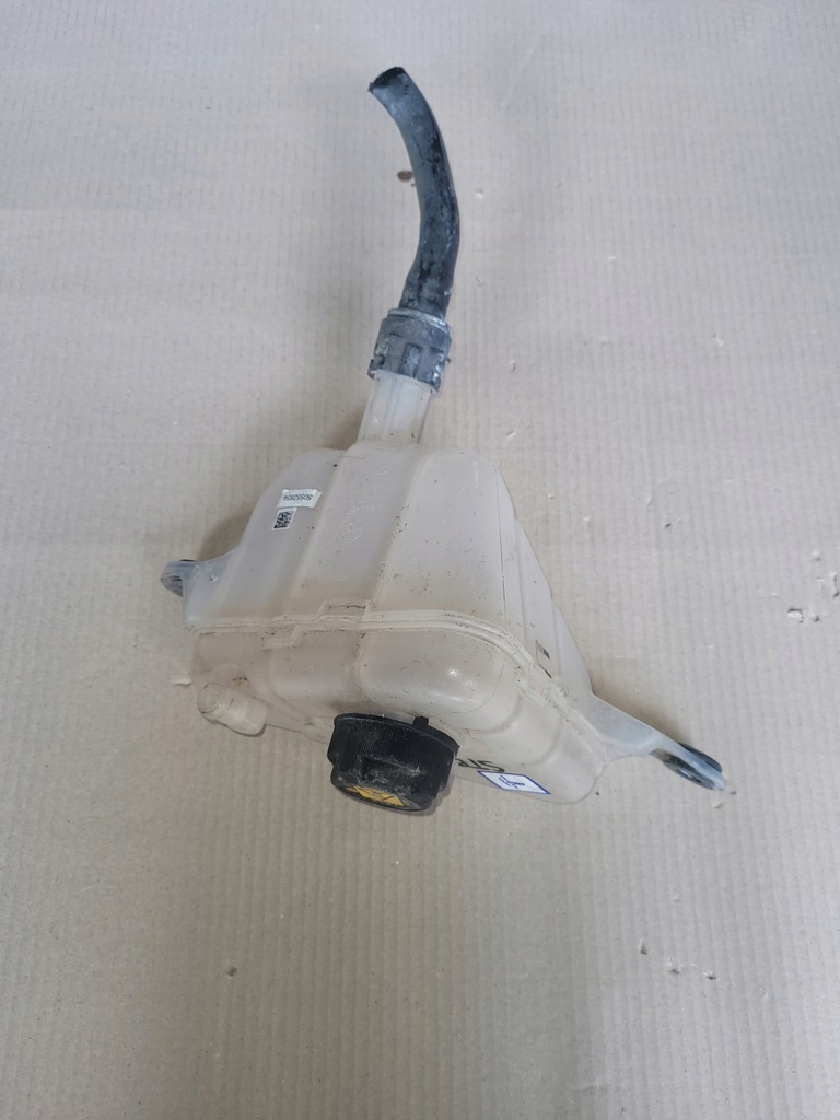 фото №1, Alfa romeo stelvio- бачок расширительный