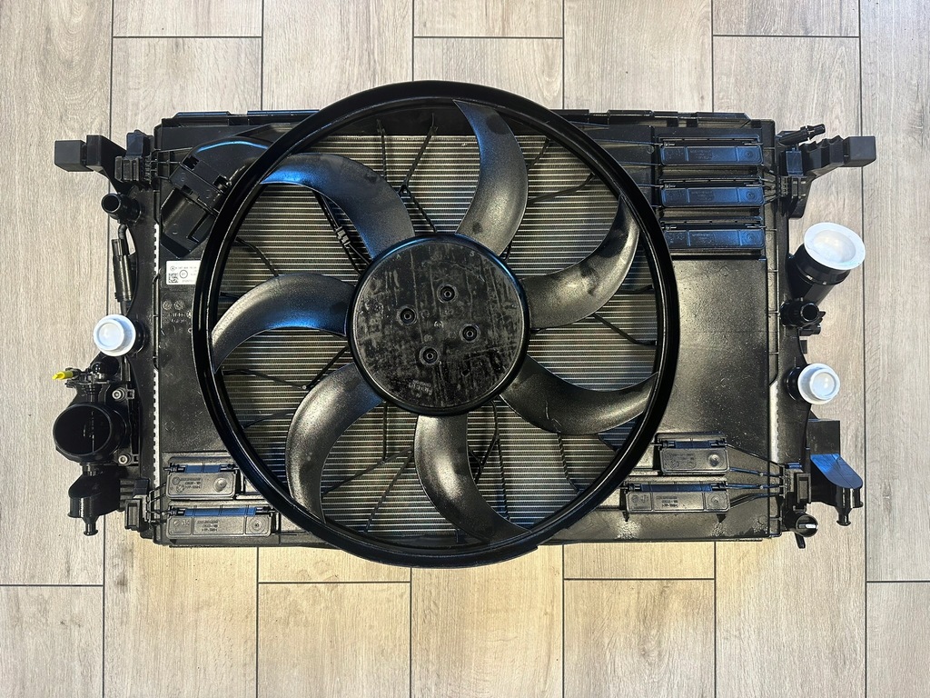 фото №1, Mercedes b klasa b-klasa w247 2.0d радіатор комплект радіатор