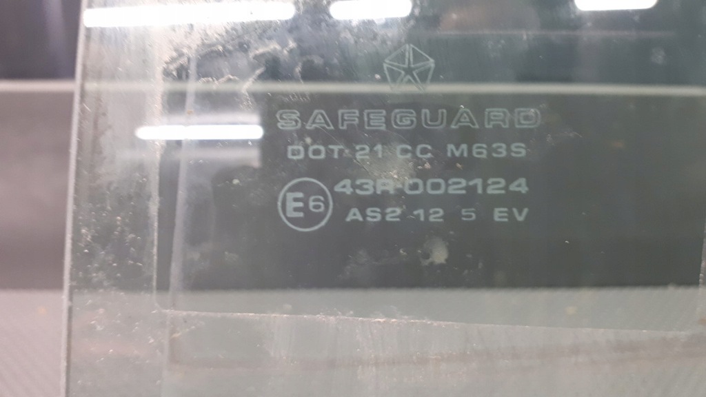 фото №8, Скло двері лівий задня chrysler new yorker 93-97r