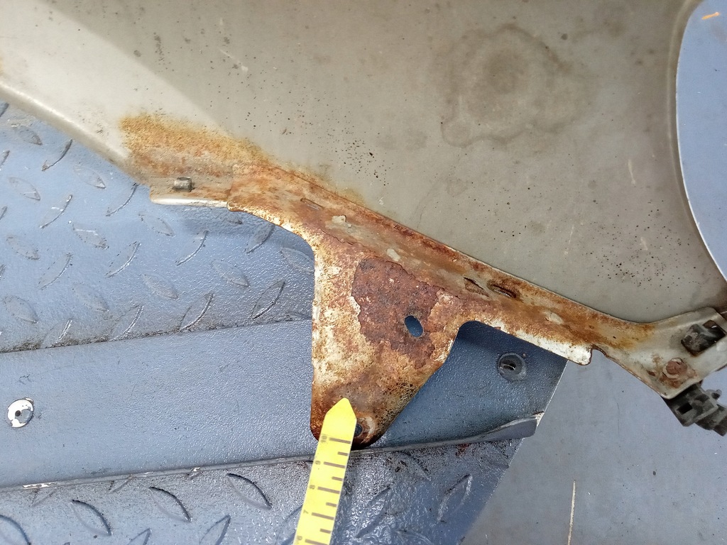 фото №12, Outlander i 03- крыло перед левый передний a31a