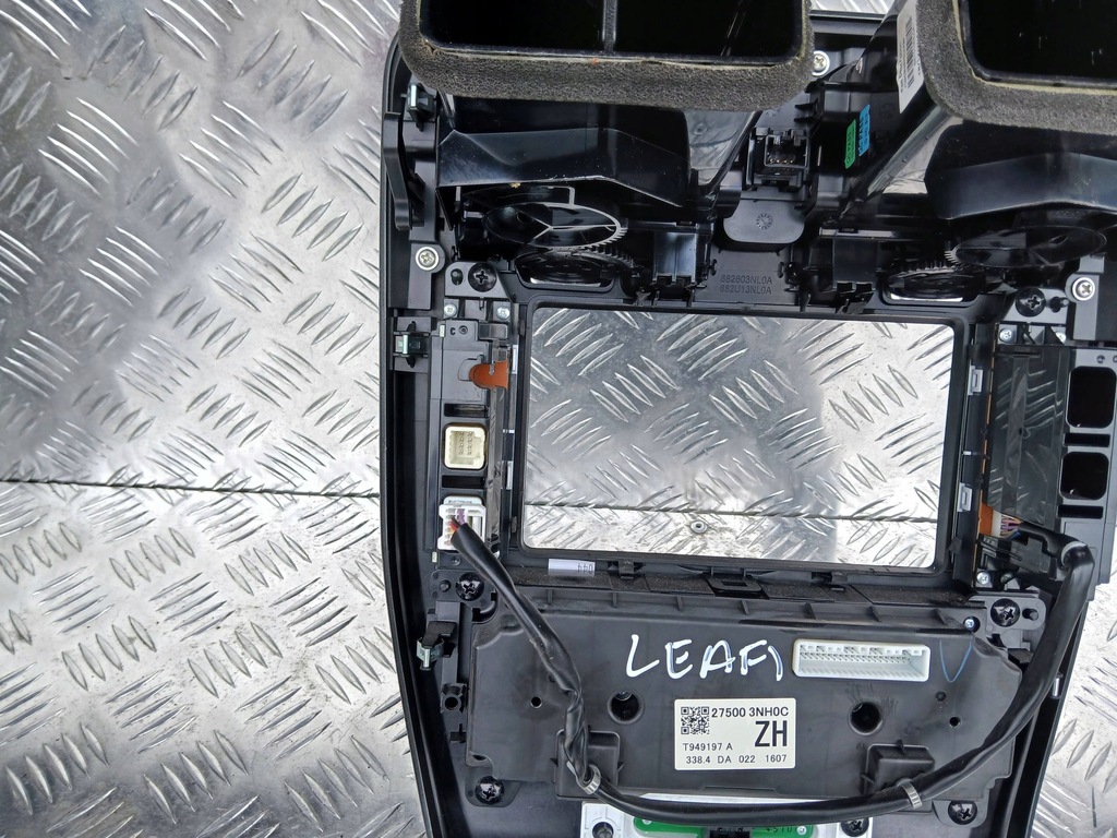 фото №15, Nissan leaf i ze0 панель средний решётка обдув рамка 682603nl0a 2015r