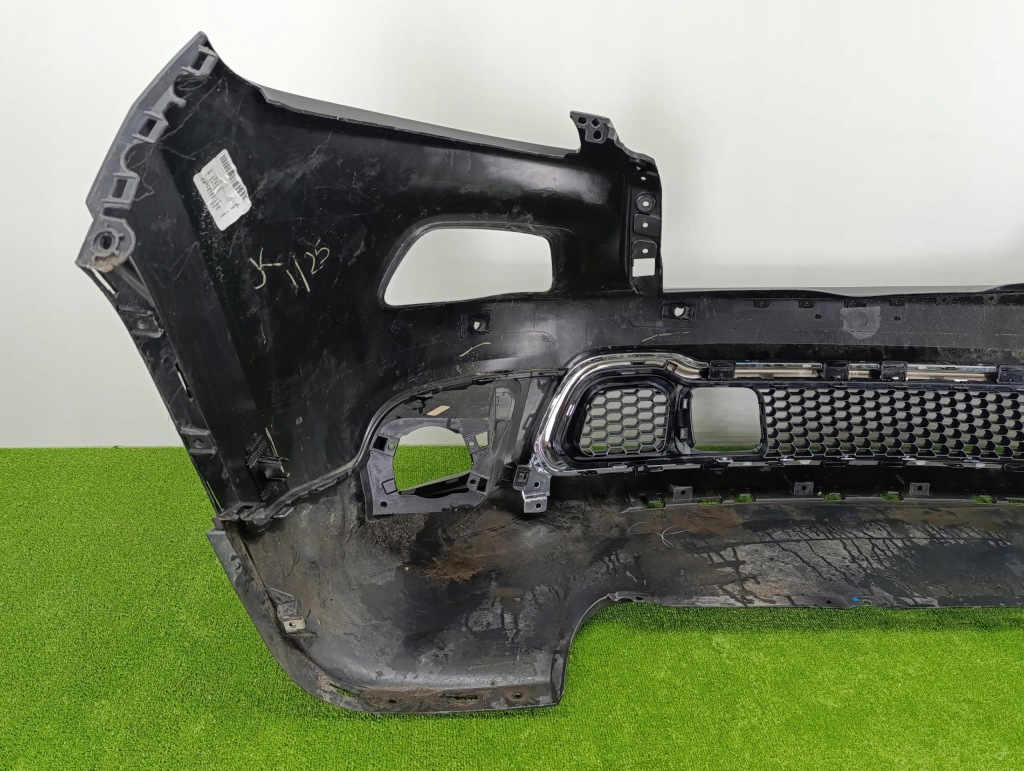 Купити Jeep cherokee v 5 kl 2014- бампер перед передній решітка середня