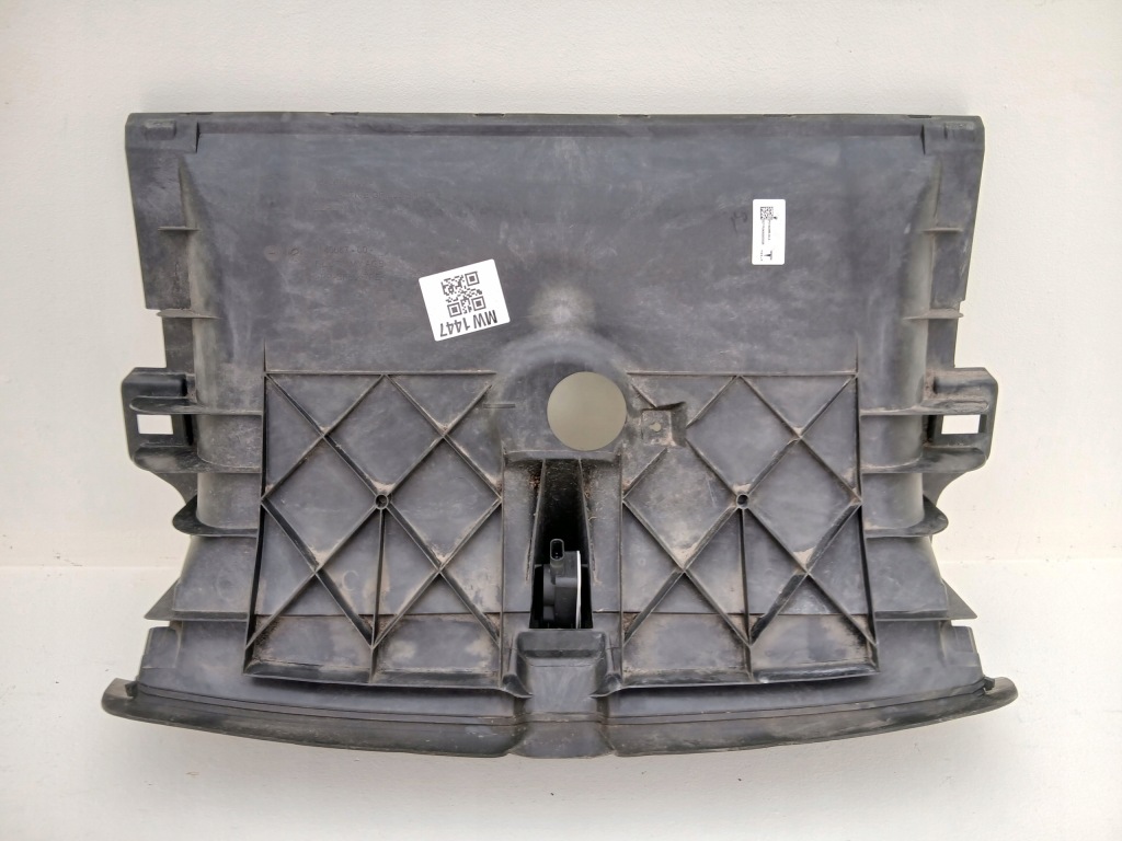 Tesla model y 2020- повітропровід впуск повітря жалюзі 1640666-00-a Оригінал