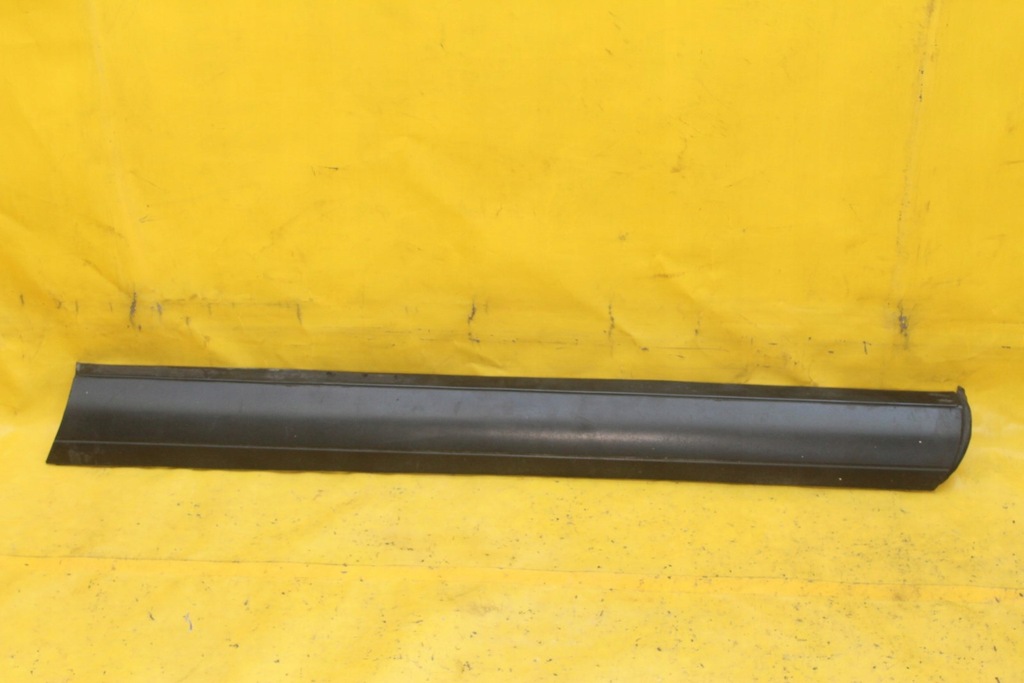 фото №1, Молдинг декоративна правий перед cayenne