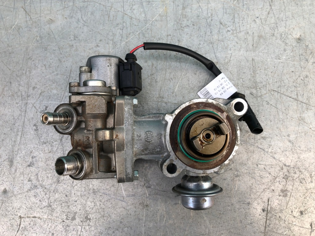 Купити Mercede r172 1,8 cgi насос пального упорскування m271