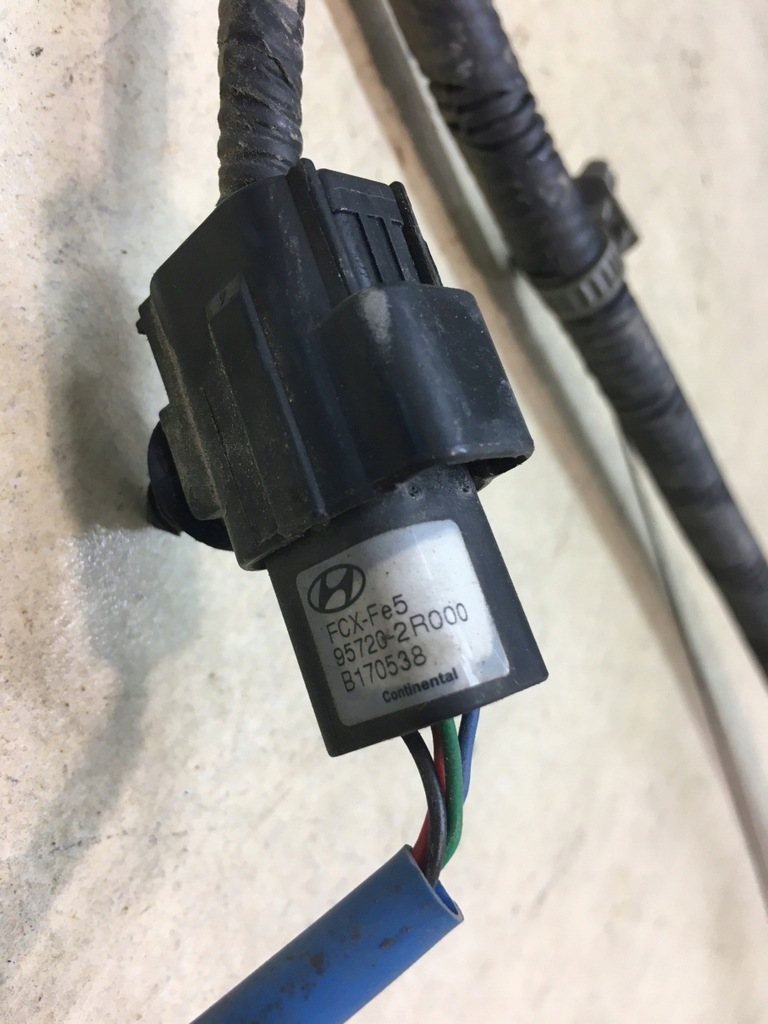 фото №10, Датчик парковки жгут hyundai i30 i 95720-2r00