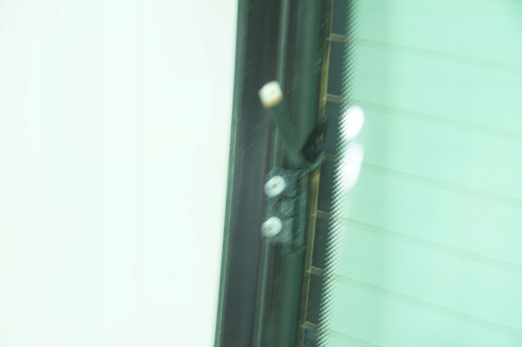 фото №7, Стекло задняя с подогревом 2003 rok mercedes sl r230