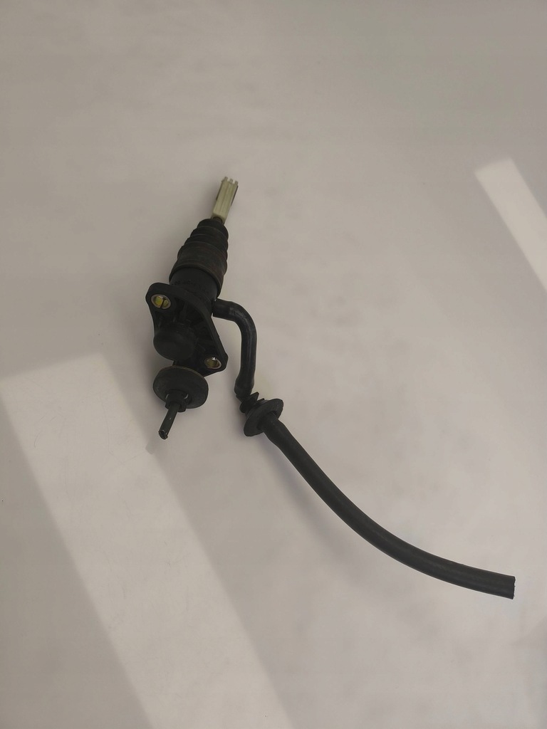 фото №5, Audi a6 s6 c5 4b 2000 головний циліндр зчеплення