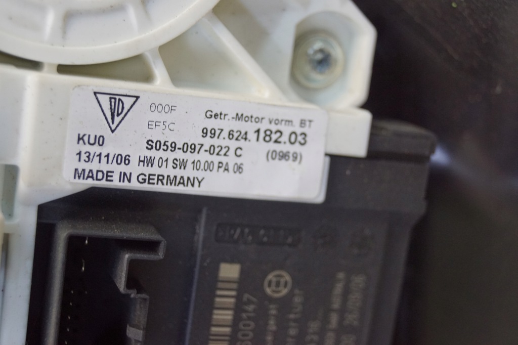 фото №9, Подъемник стекло левый перед porsche 911 997