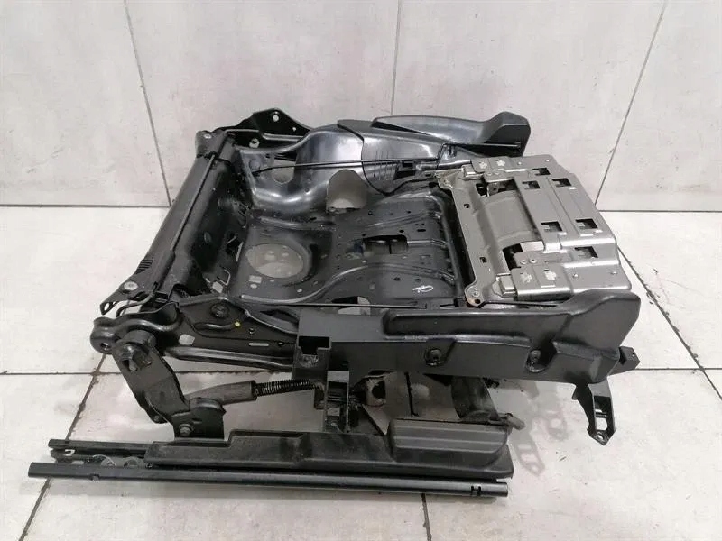 Сиденье bentley 3w3881106a Недорого