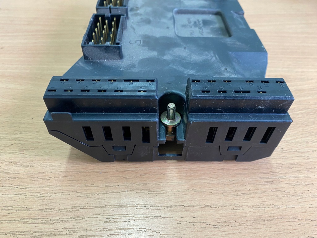 фото №8, Mercedes sprinter 901 коробка запобіжників 9015400150 оригінал