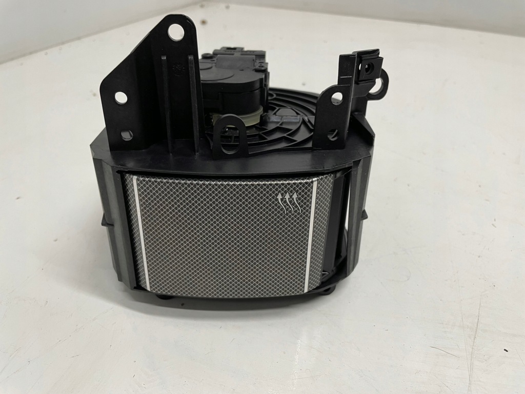 фото №1, Jaguar xf x250 решітка обдув