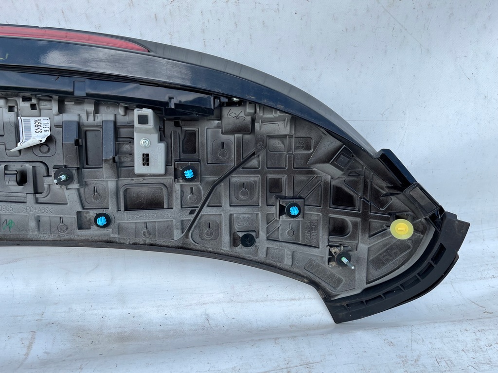 фото №10, Mazda cx30 спойлер кришки оригінал