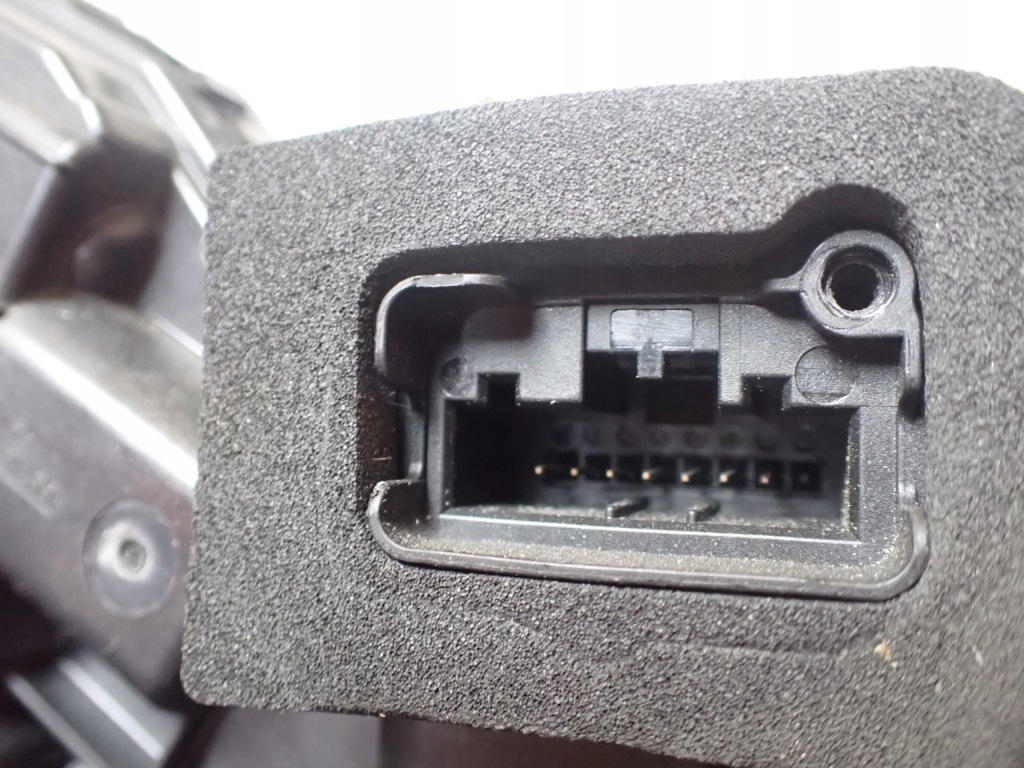 фото №8, Замок ручка правий задня skoda octavia 2018 a6e-5ta839016e 5n0839885h 12049