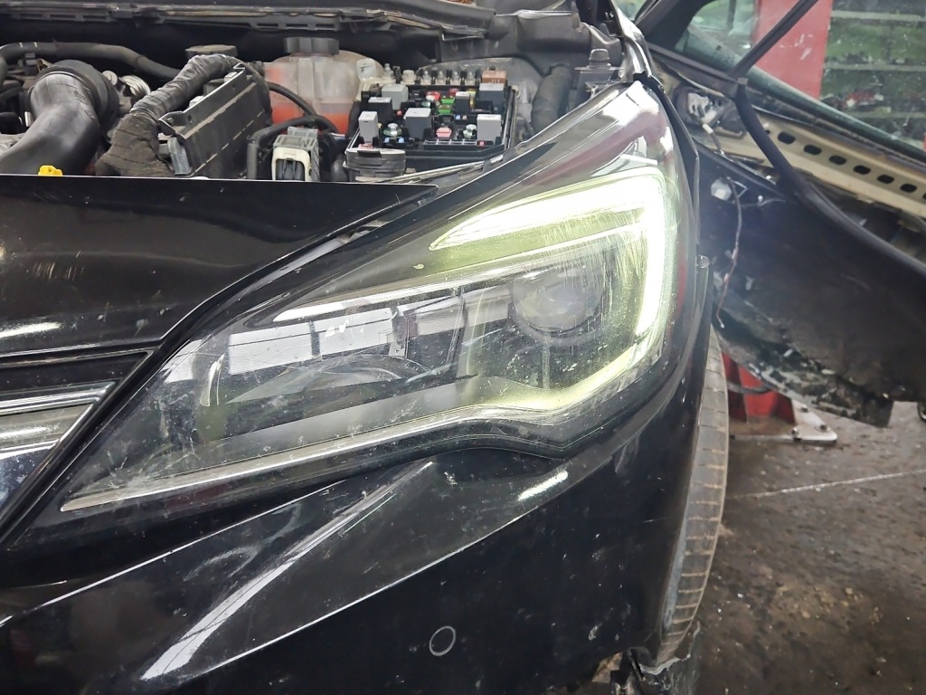 Купити Фара лівий лампа перед opel astra v k 15-19 європа