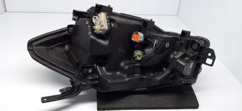 фото №11, Suzuki sx4 s-cross lift 16- лампа права перед передня led koito 100-18738