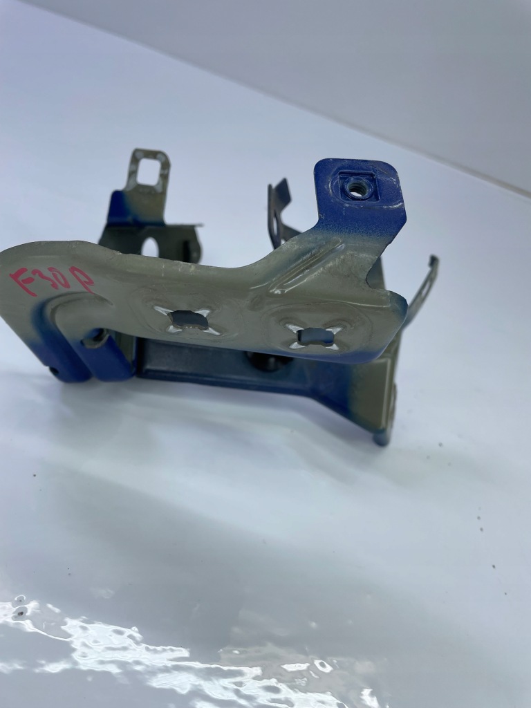 фото №10, Bmw 3 f30 f31 кронштейн крила права сторона 7255822 повний!!