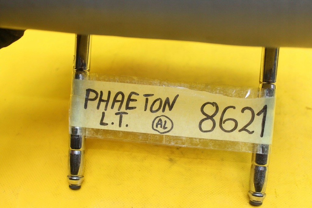 фото №6, Подголовник левый задняя vw phaeton кожа