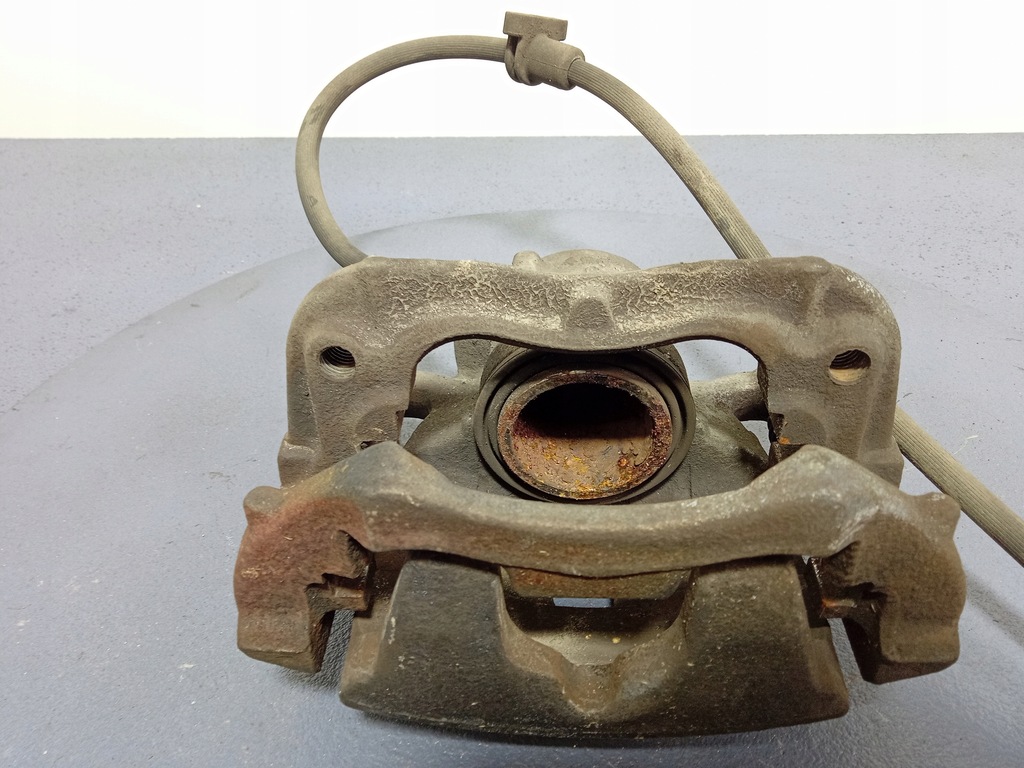 фото №5, Bmw 3 g20 2.0d супорт перед правий скоба 54/24/307